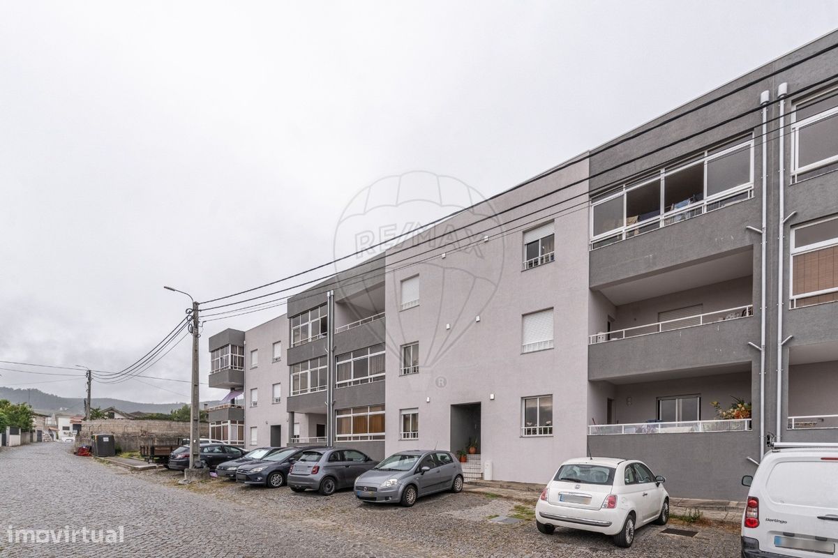 3 bedrooms Apartment in Vermoim, Portugal No. 320484