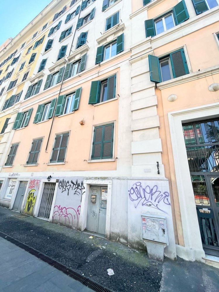 2 bedrooms Apartment in Rome, Italy No. 320936