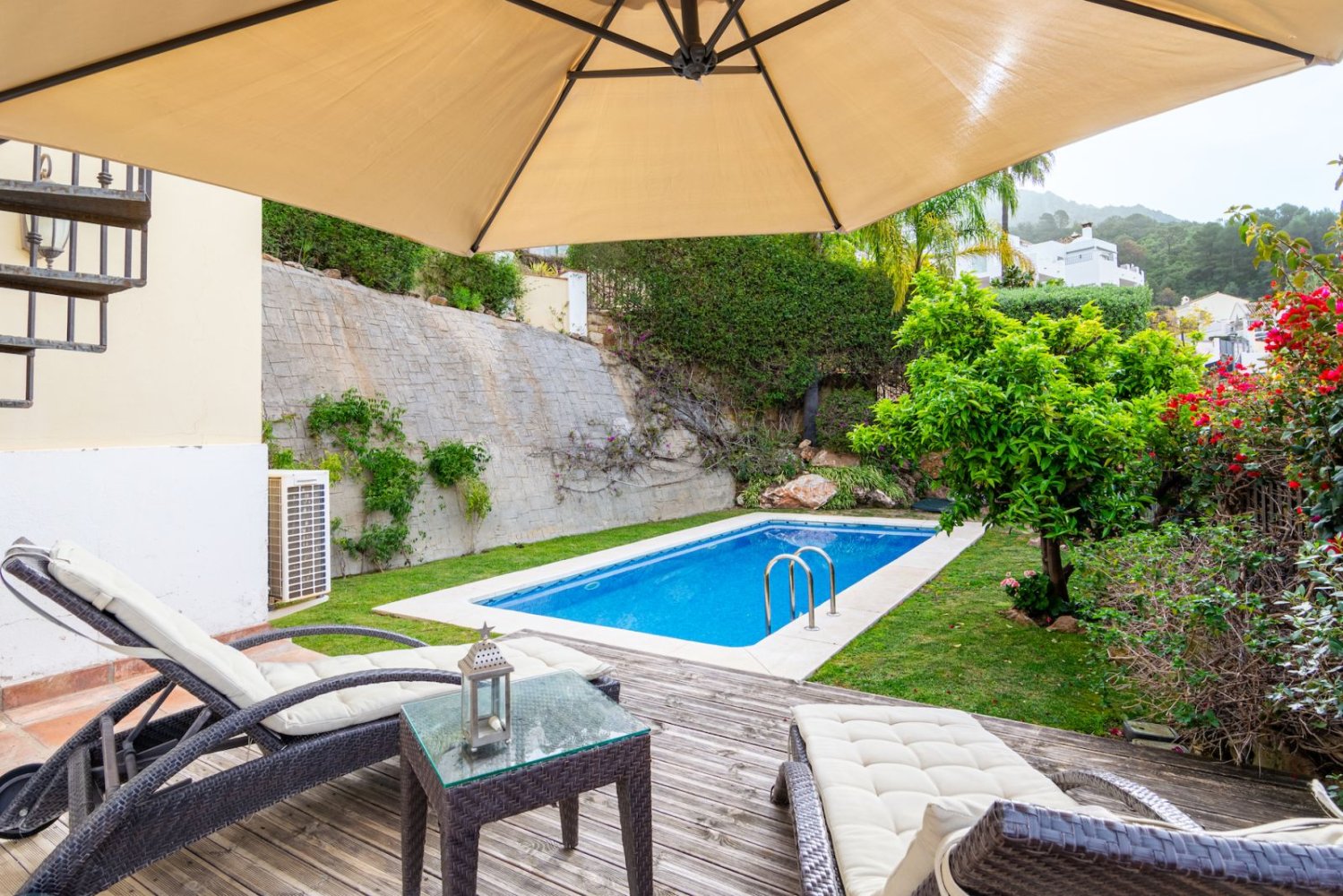 4 bedrooms Townhouse in Istan, Spain No. 135809