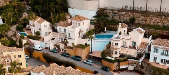 4 bedrooms Townhouse in Istan, Spain No. 135809 6