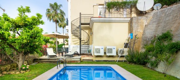 4 bedrooms Townhouse in Istan, Spain No. 135809 2