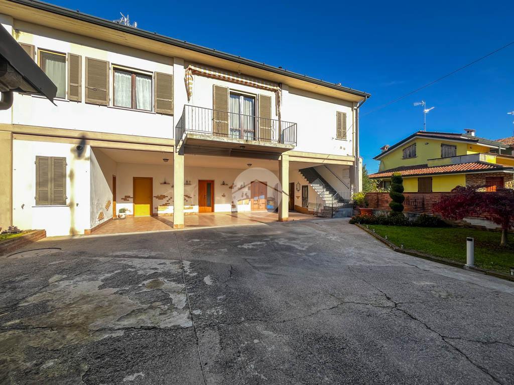 Дом с 4 комнатами в Кастельковати, Италия № 79361