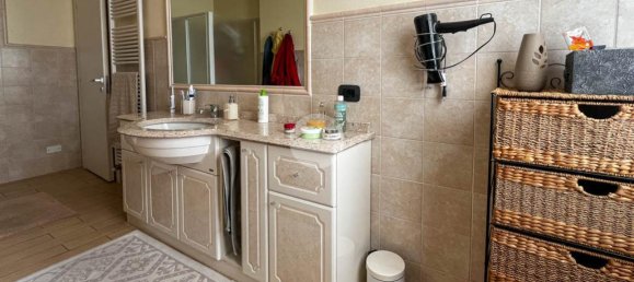 Дом с 4 комнатами в Кастельковати, Италия № 79361 37