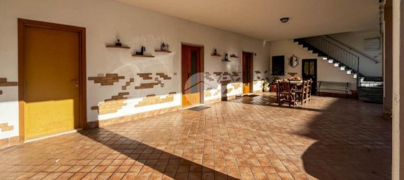 Дом с 4 комнатами в Кастельковати, Италия № 79361 13