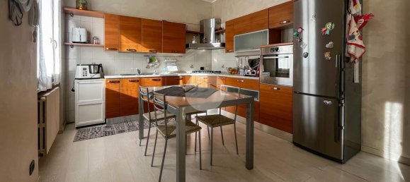 Дом с 4 комнатами в Кастельковати, Италия № 79361 25