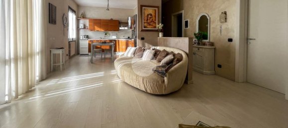 Дом с 4 комнатами в Кастельковати, Италия № 79361 18