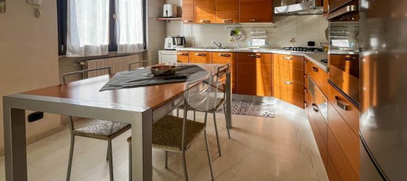 Дом с 4 комнатами в Кастельковати, Италия № 79361 24