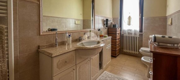 Дом с 4 комнатами в Кастельковати, Италия № 79361 38