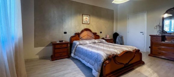 Дом с 4 комнатами в Кастельковати, Италия № 79361 27