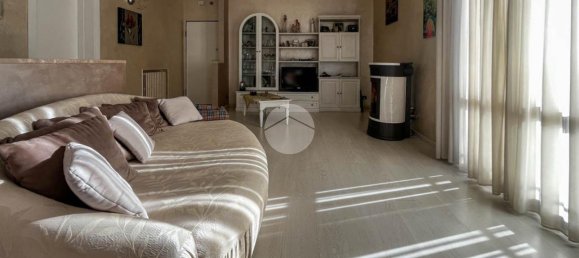 Дом с 4 комнатами в Кастельковати, Италия № 79361 19