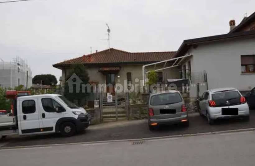 2 Schlafzimmer Villa in Lurago d'Erba, Italy, Nr. 383222