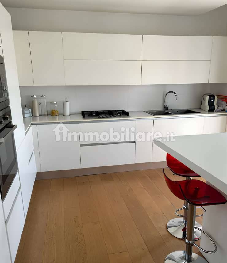 3-salle Appartement à Meda, Italy No. 5313