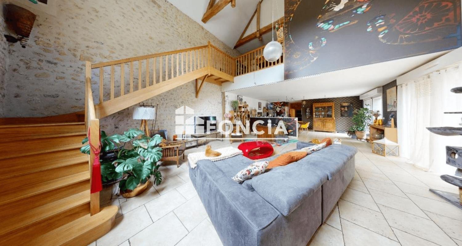 4 bedrooms House in Vernou-sur-Brenne, France No. 234292