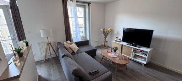 2 bedrooms Apartment in Lons-le-Saunier, France No. 359599 3