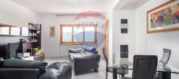 Квартира с 2 спальнями в Пенне, Италия № 53343 8