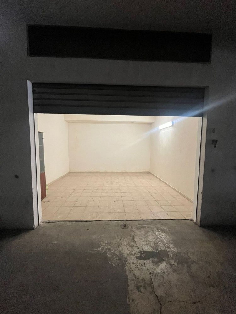 Garaje en Bagheria, Italy 25 m² No. 347815