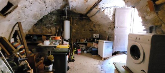 4 bedrooms House in Autignac, France No. 38043 12