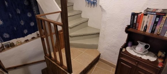 4 bedrooms House in Autignac, France No. 38043 8