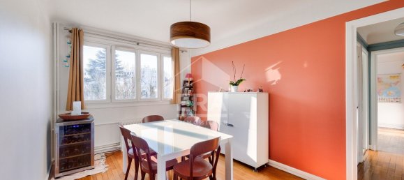 3 bedrooms Apartment in Sevres, France No. 181486 3