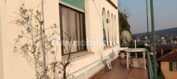 4 bedrooms Villa in Como, Italy No. 347608 3