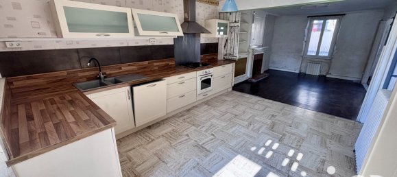 Casa de 4 dormitorios en Saint-Pol-de-Leon, France No. 261074 2