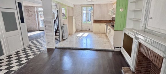 Casa de 4 dormitorios en Saint-Pol-de-Leon, France No. 261074 3