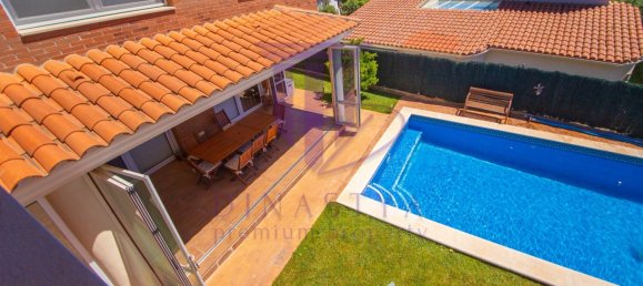 4 bedrooms Villa in Vilafortuny, Spain No. 3102 16