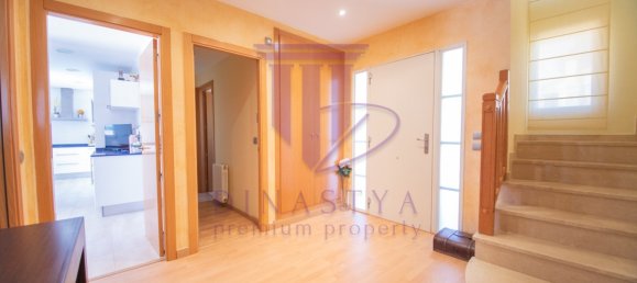 4 bedrooms Villa in Vilafortuny, Spain No. 3102 28