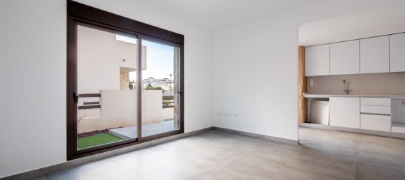 3 bedrooms Villa in Villamartin, Spain No. 9060 7