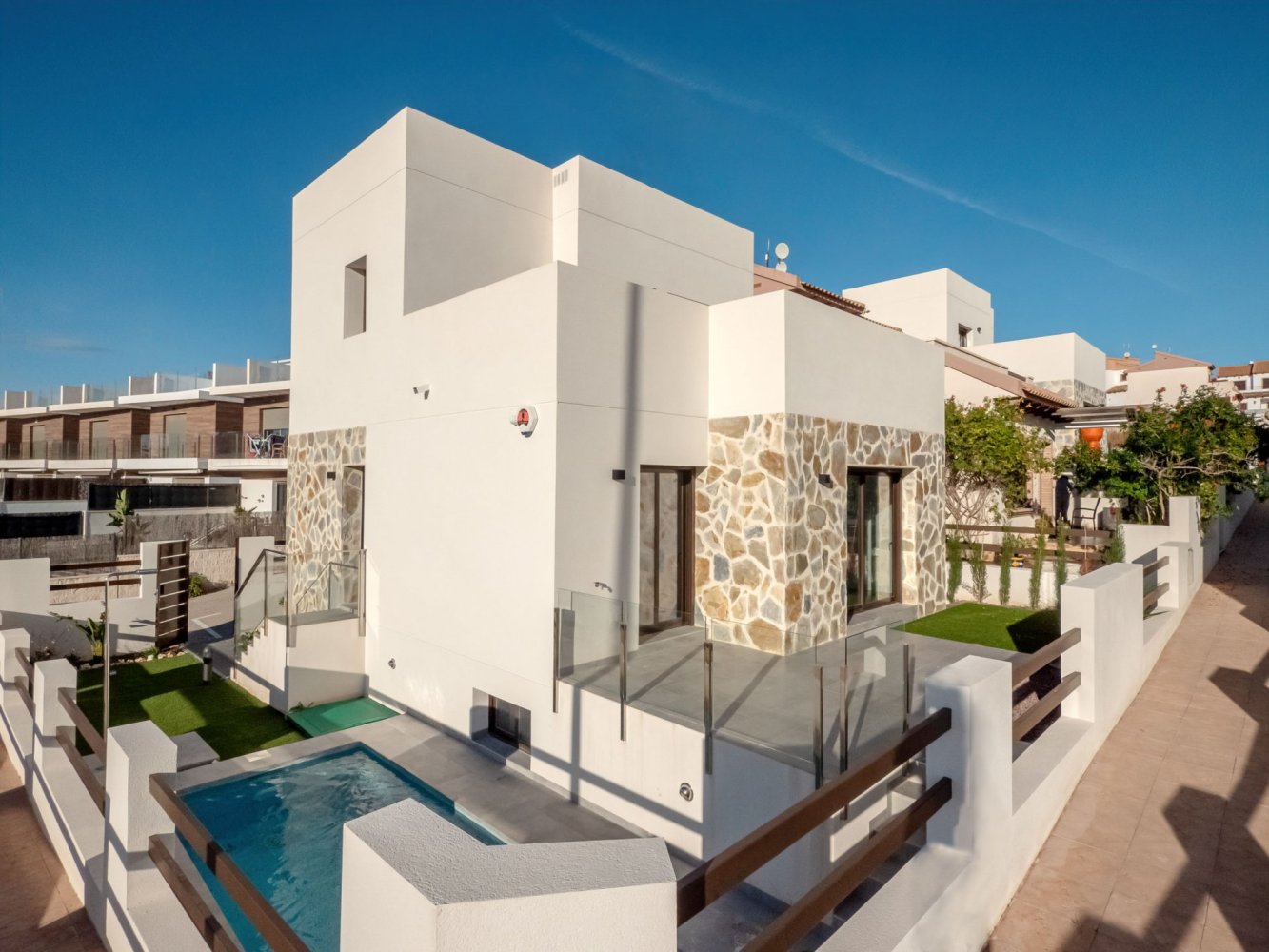 3 bedrooms Villa in Villamartin, Spain No. 9060