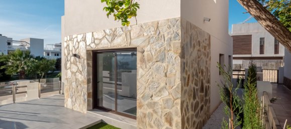 3 bedrooms Villa in Villamartin, Spain No. 9060 2