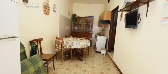 Casa de 4 habitaciónes en Palagonia, Italy No. 237679 4