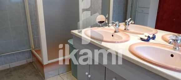 3 bedrooms House in Chabris, France No. 154208 8