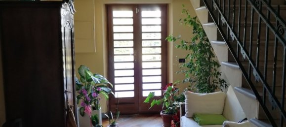 3 bedrooms Villa in Carrara, Italy No. 45813 11