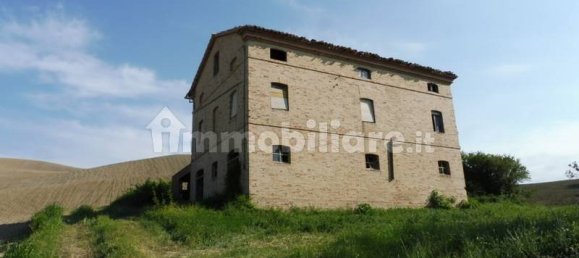 4 غرف نوم منزل في San Severino Marche, Italy رقم 214191 2