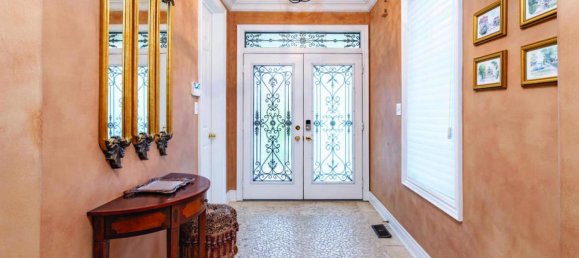 4 bedrooms House in Mississauga, Canada No. 526 9