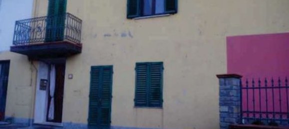 4 bedrooms Apartment in Vernio, Italy No. 322298 5