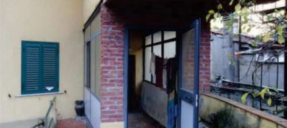 4 bedrooms Apartment in Vernio, Italy No. 322298 6