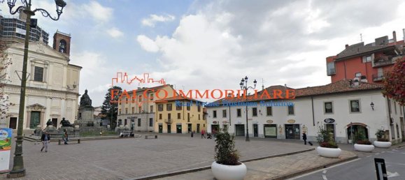 530m² Commercial property in Desio, Italy No. 345638 7