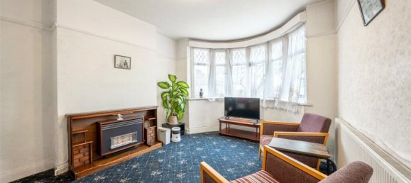 3 bedrooms House in Kingsbury, United Kingdom No. 7833 2