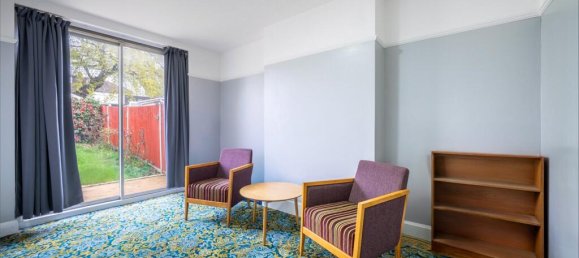 3 bedrooms House in Kingsbury, United Kingdom No. 7833 3