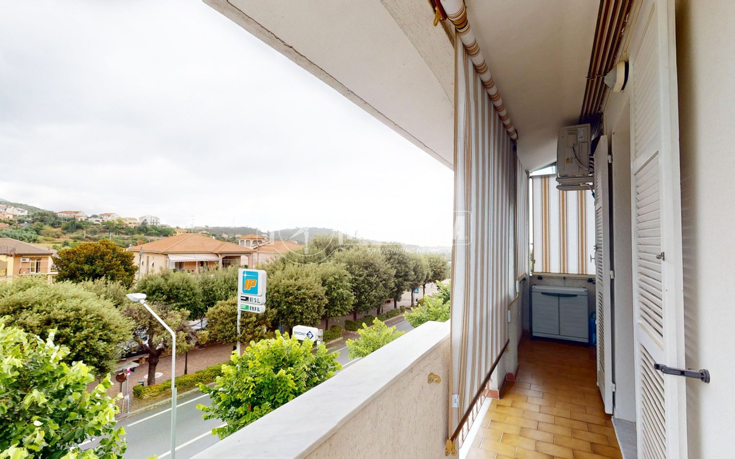 Квартира с 2 комнатами в Тойрано, Италия № 298132