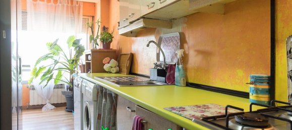 Apartamento de 3 dormitorios en Leganés, Spain No. 152668 2