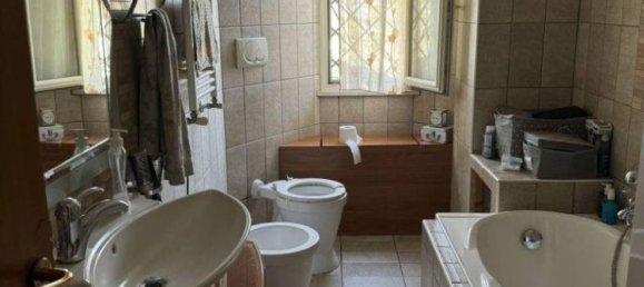 4 bedrooms Villa in Anzio, Italy No. 184136 18