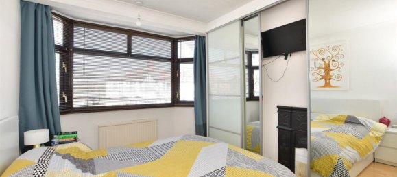 3 bedrooms Commercial property in Chingford, United Kingdom No. 3940 9