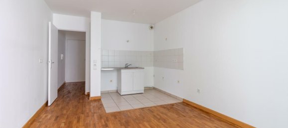 1 bedroom Apartment in Paris, France No. 334693 2