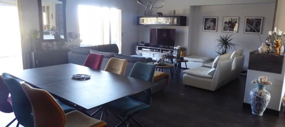 4 bedrooms House in Brive-la-Gaillarde, France No. 98811 6