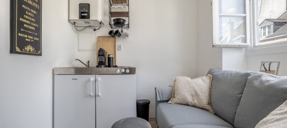 Studio in Paris, France No. 279323 4