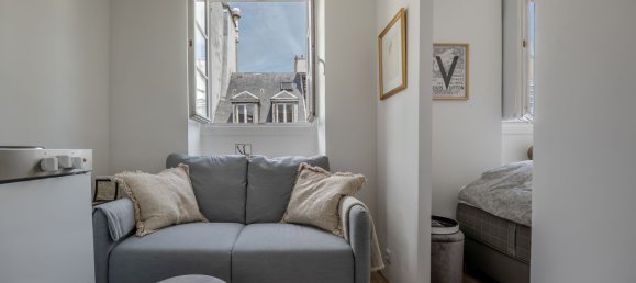 Studio in Paris, France No. 279323 3