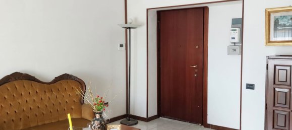 4 rooms Apartment in Cagliari, Italy No. 265948 2